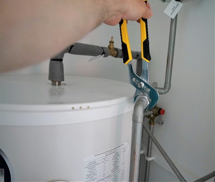 Reparación Urgente 24H de Calderas y Calentadores en Lugo | Adisa